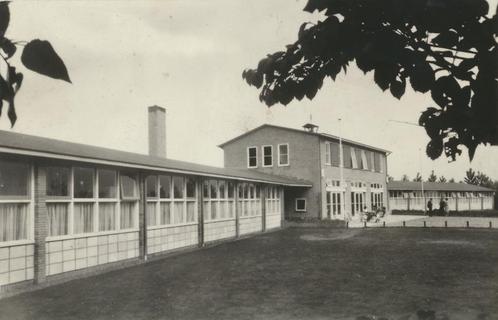 Aardenburg - Van Eeghen Huis [KRST005-7159, Verzamelen, Ansichtkaarten | Nederland, Ongelopen, Zeeland, Verzenden