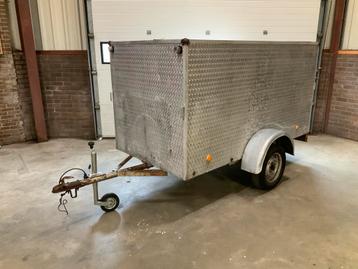 Aanhanger Gesloten Aanhangwagen Rolluik Dichte beschikbaar voor biedingen