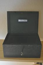 Geldkistje, staal, Beaumont, Huis en Inrichting, Brandblussers en Brandkasten, Ophalen of Verzenden, Gebruikt