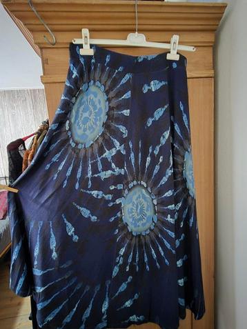 Rok van tricot stretch stof  met elastiche band beschikbaar voor biedingen