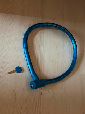 Techno slot - blauw beschikbaar voor biedingen