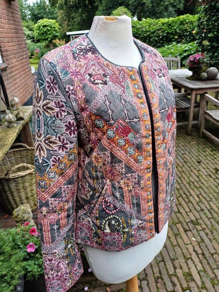 Hermant & Nandita Jasje 36 vest quilt borduur India, Kleding | Dames, Jasjes, Kostuums en Pakken, Zo goed als nieuw, Jasje, Maat 38/40 (M)