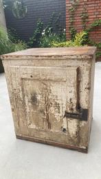 Brocante charmant kastje met verweerde look, Ophalen