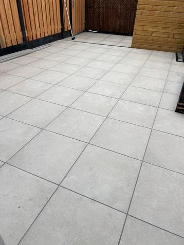 6m2 Nieuwe over gebleven Keramische tuintegels 60x60x3cm beschikbaar voor biedingen