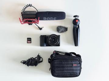 SONY ZV-E10 + 16-50mm + videomic/tripod/sd/tas beschikbaar voor biedingen