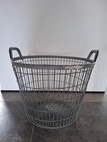 Metalen Aardappelen Mand Vintage beschikbaar voor biedingen