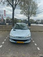 Peugeot 206 1.4 5D 2007 Grijs, Auto's, Peugeot, Origineel Nederlands, Te koop, Zilver of Grijs, 5 stoelen