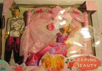 Steffi love, sleeping beauty, Barbie formaat pop beschikbaar voor biedingen