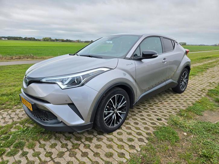 Toyota C-HR 1.8 Hybrid 122pk CVT 2017 Grijs, Auto's, Toyota, C-HR, ABS, Achteruitrijcamera, Adaptive Cruise Control, Airbags, Airconditioning