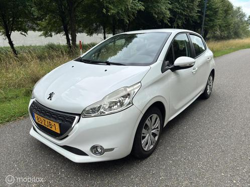 Peugeot 208 1.2 VTi*NEW APK*NAVIGATIE*PARKEERSENSOR*CRUISE, Auto's, Peugeot, Bedrijf, Te koop, ABS, Airbags, Airconditioning, Alarm
