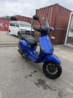 Vespa sprint candy blue, Fietsen en Brommers, Scooters | Vespa, Ophalen of Verzenden, Zo goed als nieuw, Vespa S