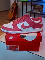 Nike Dunk Low "Archeo Pink" Maat 44, Wit, Nike, Nieuw, Ophalen of Verzenden
