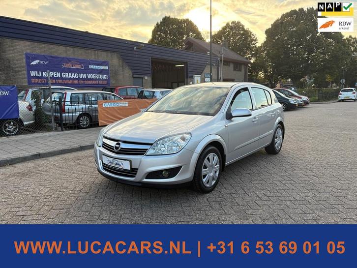 Opel Astra 1.6 Temptation 2X SLEUTEL + TREKHAAK!, Auto's, Opel, Bedrijf, Te koop, Astra, Airbags, Airconditioning, Boordcomputer