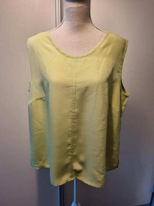 Top TRU groen, Kleding | Dames, Tops, Zo goed als nieuw, Maat 46/48 (XL) of groter, Groen, Zonder mouw, Ophalen of Verzenden