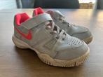 Nike tennisschoenen in maat 30, Nike, L00, Schoenen, Ophalen of Verzenden