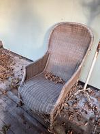 Rieten stoel + tafeltje brocante, Tuin en Terras, Ophalen, Zo goed als nieuw, Stoel, 2 zitplaatsen