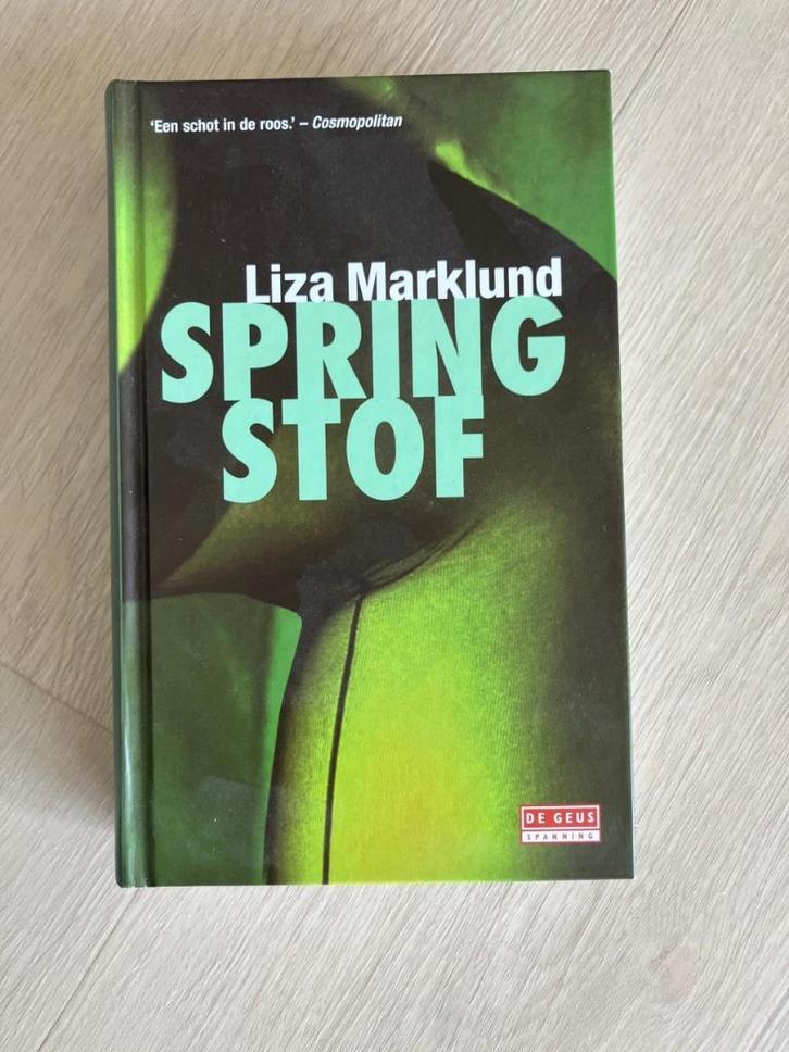 boek Liza Marklund - Springstof, Boeken, Thrillers, Zo goed als nieuw, Verzenden