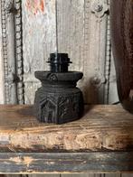 Uniek klein houten tafellampje, Huis en Inrichting, Lampen | Tafellampen, Ophalen of Verzenden, Zo goed als nieuw, Hout, Minder dan 50 cm