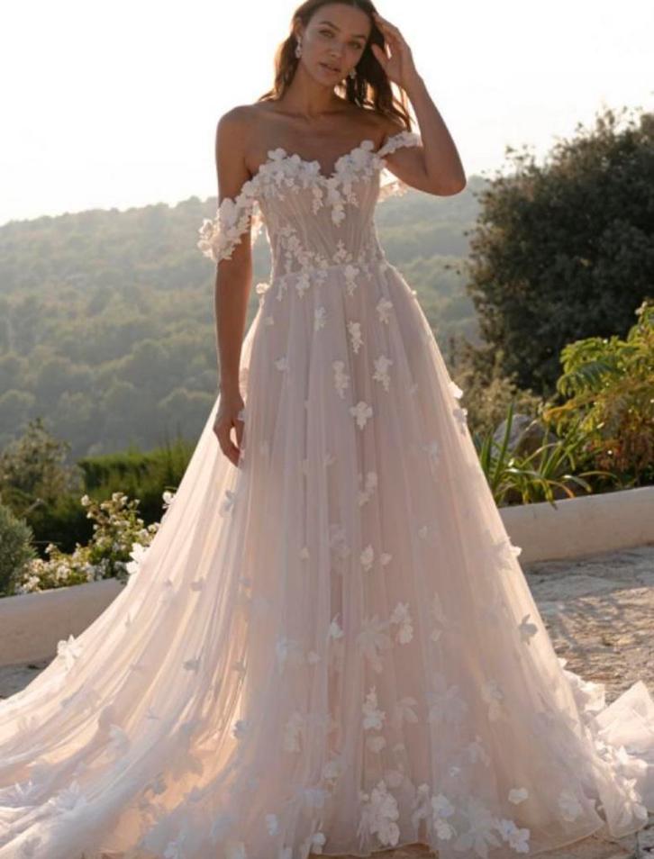 UITVERKOOP! Kortingen t/m 75%! Direct leverbaar, Kleding | Dames, Trouwkleding en Trouwaccessoires, Zo goed als nieuw, Trouwjurk