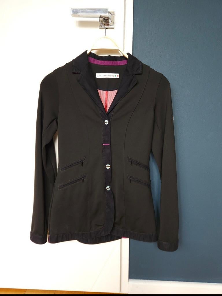 Animo wedstrijdjasje zwart maat xs/s, Dieren en Toebehoren, Paardrijkleding, Ophalen of Verzenden, Gebruikt, Springen, Bovenkleding