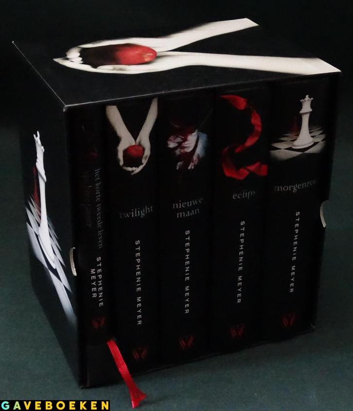 Twilight Box - Stephenie Meyer - Meulenhoff Boekerij - 5x -, Boeken, Fantasy, Gelezen, Ophalen of Verzenden
