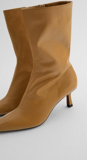 ZARA laarzen van zacht leer mt. 39 beschikbaar voor biedingen