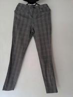 Dreamstar grijs combi geblokte broek maat 38, Kleding | Dames, Broeken en Pantalons, Maat 38/40 (M), Ophalen of Verzenden, Gedragen