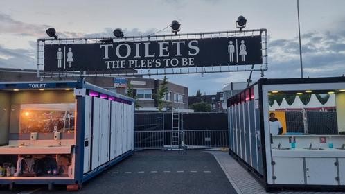 THE PLEEBOYS TOILETWAGEN SUPPORT  toilet juffrouw, Hobby en Vrije tijd, Feestartikelen | Verhuur, Gebruikt, Overige, Ophalen