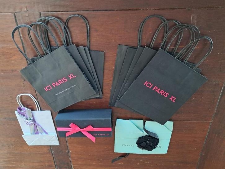 Cadeauverpakkingen ICI Paris, Douglas en Intratuin, Hobby en Vrije tijd, Feestartikelen, Zo goed als nieuw, Overige typen, Verjaardag
