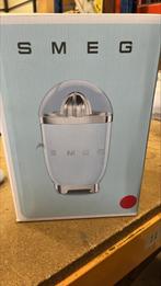 SMEG CJF11RDEU Citruspers – Rood Nieuw, verpakking beschadig, Verzenden, Nieuw, Bruggestraat 18, Elektrisch