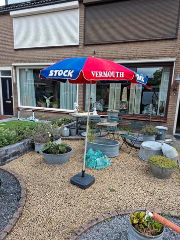Vintage parasol reclameparasol Stock Vermout beschikbaar voor biedingen