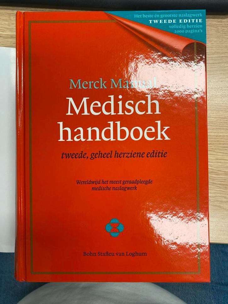 Medisch Handboek - Merck Manual, 2e editie, Boeken, Studieboeken en Cursussen, Gelezen, Niet van toepassing, Beta, Ophalen of Verzenden