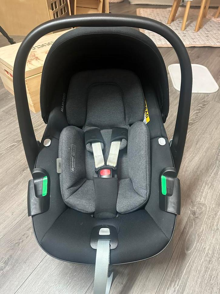 Maxi cosi pebble 360 i-size, Kinderen en Baby's, Autostoeltjes, Zo goed als nieuw, Maxi-Cosi, 0 t/m 13 kg, Autogordel of Isofix