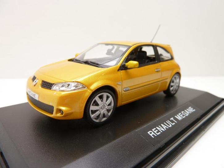 Renault Megane   '' Norev '', Hobby en Vrije tijd, Modelauto's | 1:43, Zo goed als nieuw, Auto, Norev, Ophalen of Verzenden