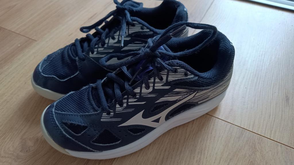 ≥ Mizuno korfbal/ hockey schoenen maat zaalschoenen