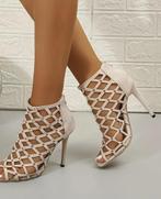 high heels pumps maat 43, Kleding | Dames, Schoenen, Pumps, Beige, Nieuw, Ophalen of Verzenden