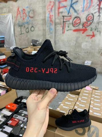 Yeezy Boost 350 Bred | Maat 44   beschikbaar voor biedingen