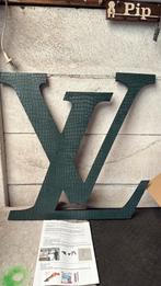 LV wand decoratie, Ophalen