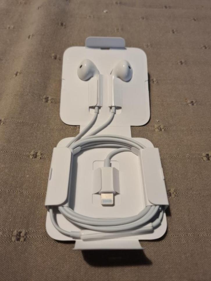 Apple oordopjes MWTY32M/A, Telecommunicatie, Mobiele telefoons | Oordopjes, Nieuw, In gehoorgang (in-ear), Bluetooth, Ophalen of Verzenden