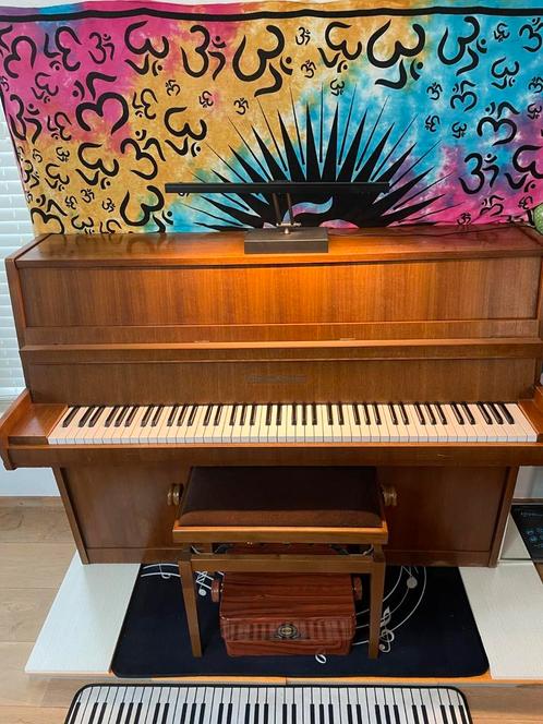 Mooie piano zoekt niuewe baas，Grorian-steinweg，108noten, Muziek en Instrumenten, Piano's, Gebruikt, Piano, Bruin, Hoogglans, Ophalen