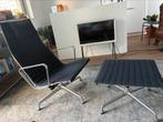 Eames 124 en 125 loungechair en hocker zwart hopsack, Ophalen, Zo goed als nieuw, Stof