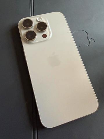 Iphone 15 Pro - Nieuwstaat - 87% Batterij beschikbaar voor biedingen