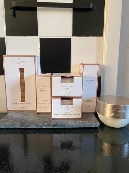 Rituals of Namaste glow dagcreme,nachtcreme,serum,oogcreme, Sieraden, Tassen en Uiterlijk, Uiterlijk | Gezichtsverzorging, Nieuw