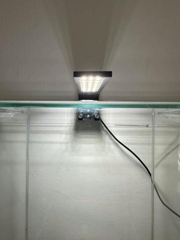 LED lampje voor aan aquarium beschikbaar voor biedingen