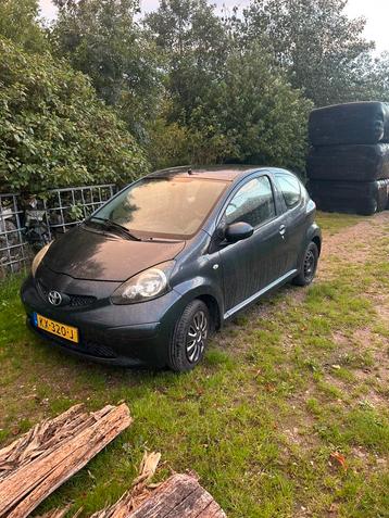 Toyota 2006 Grijs beschikbaar voor biedingen