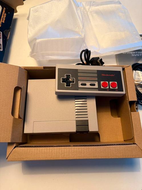 NES Classic, Spelcomputers en Games, Spelcomputers | Nintendo NES, Zo goed als nieuw, Met 1 controller, Ophalen of Verzenden