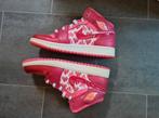 Air Jordan 1 retro high Valentine’s Day 322675-661 maat 38, Jordan, Gedragen, Ophalen of Verzenden, Roze