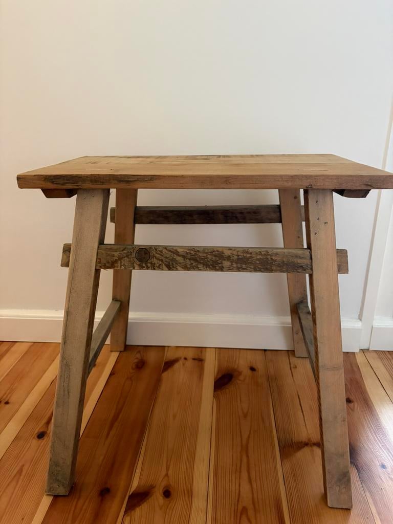 Houten krukje, Ophalen, Zo goed als nieuw