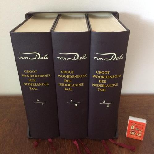 Van Dale vandale driedelig woordenboek 1999 13e uitgave box, Boeken, Woordenboeken, Zo goed als nieuw, Nederlands, Van Dale, Ophalen of Verzenden