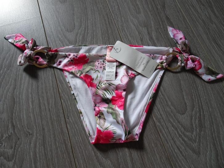 Vrolijk zomers bikini broekje maat S NIEUW, Kleding | Dames, Badmode en Zwemkleding, Nieuw, Zwembroek of Short, Wit, Ophalen of Verzenden